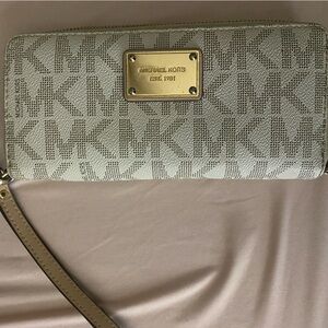 Michael Kors Large Continental Wallet Wristlet